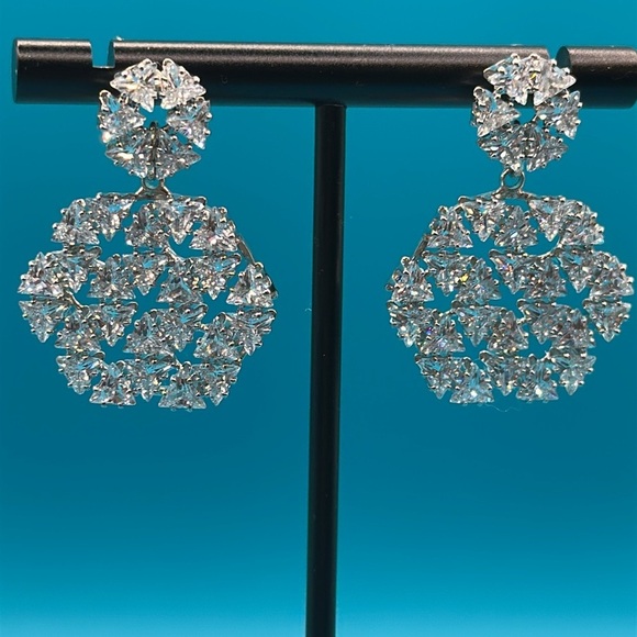 🎁 Sparkly CZ dangling earrings - Picture 8 of 10